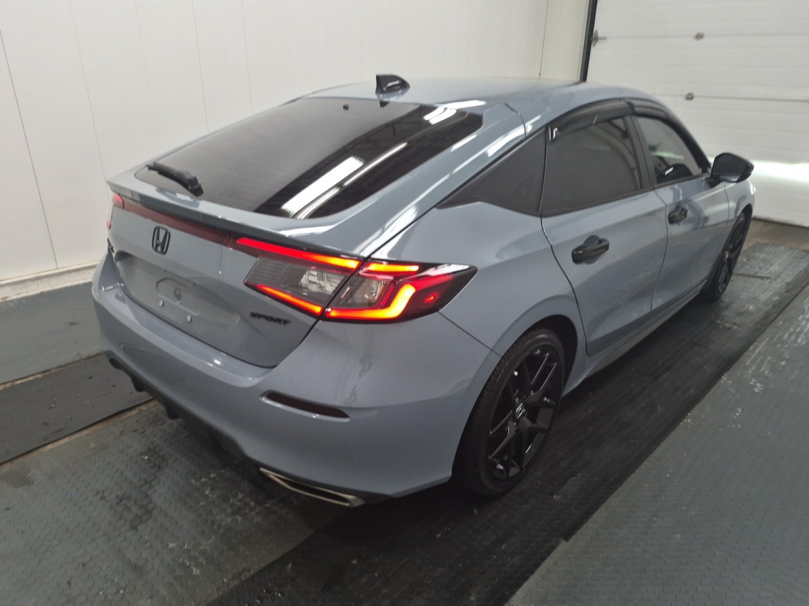 Used 2024 Honda Civic Sport Touring image 3
