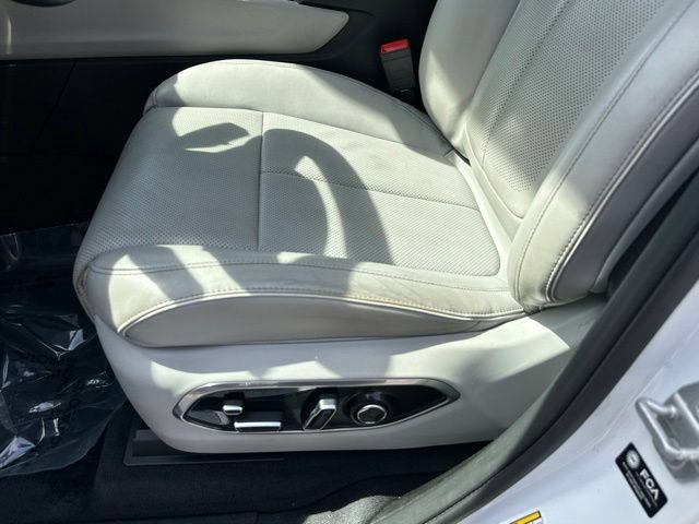 Used 2021 Jeep Grand Cherokee L Overland w/ Luxury Tech Group IV AWD/4WD image 28