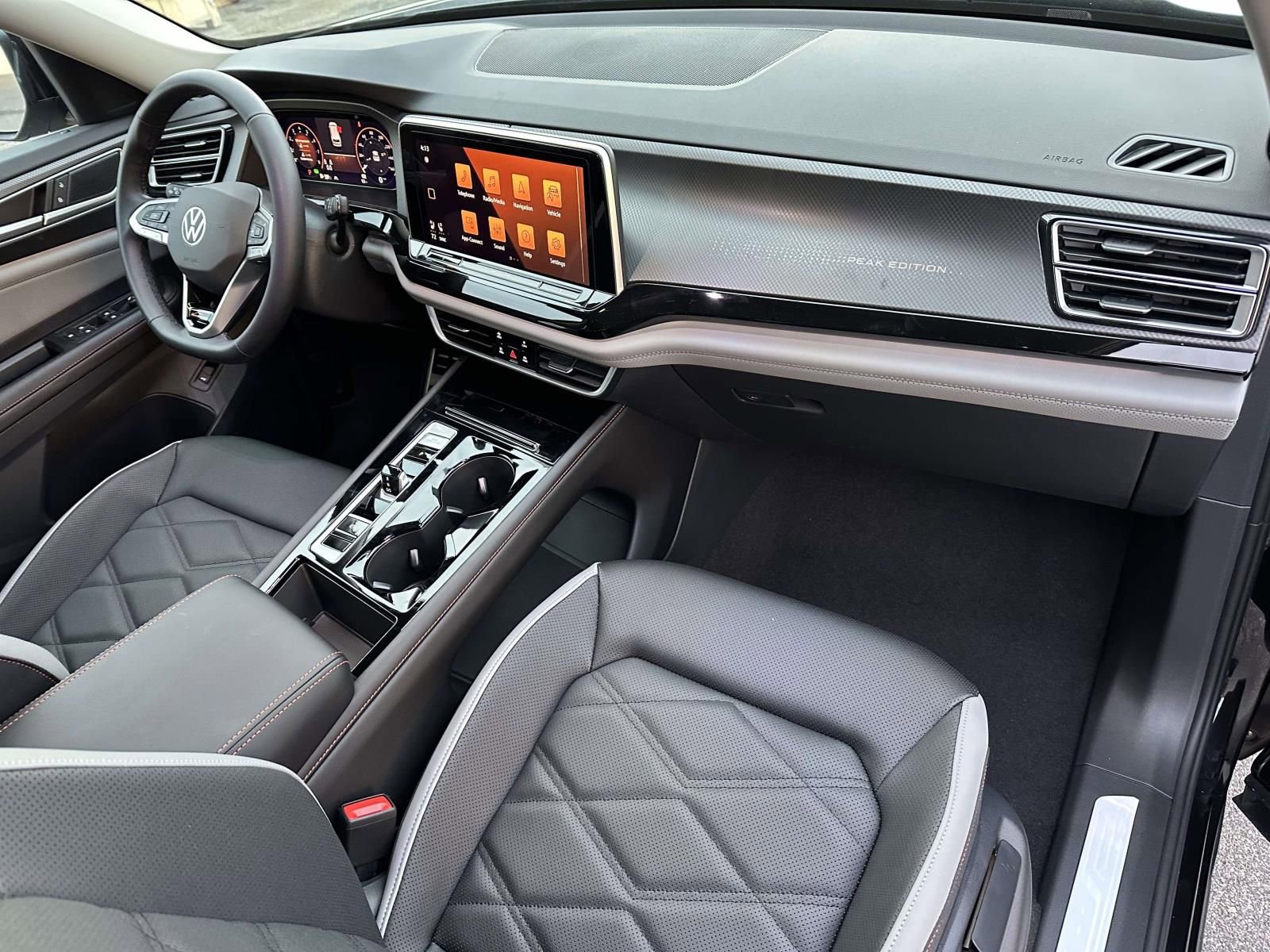 New 2026 Volkswagen Atlas Peak Edition image 12