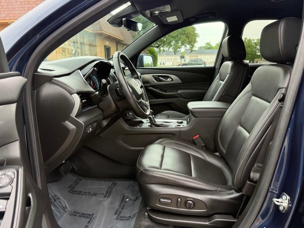 Used 2023 Chevrolet Traverse LT w/ Rear Camera Mirror Package AWD/4WD image 10