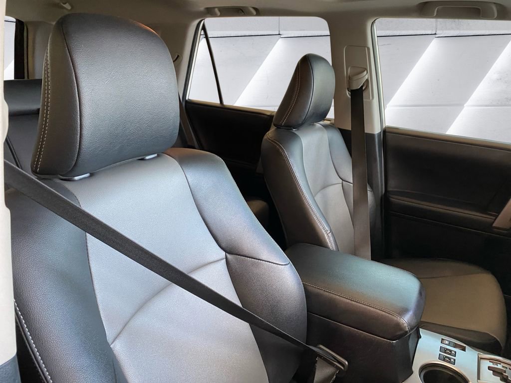Used 2020 Toyota 4Runner SR5 Premium image 14