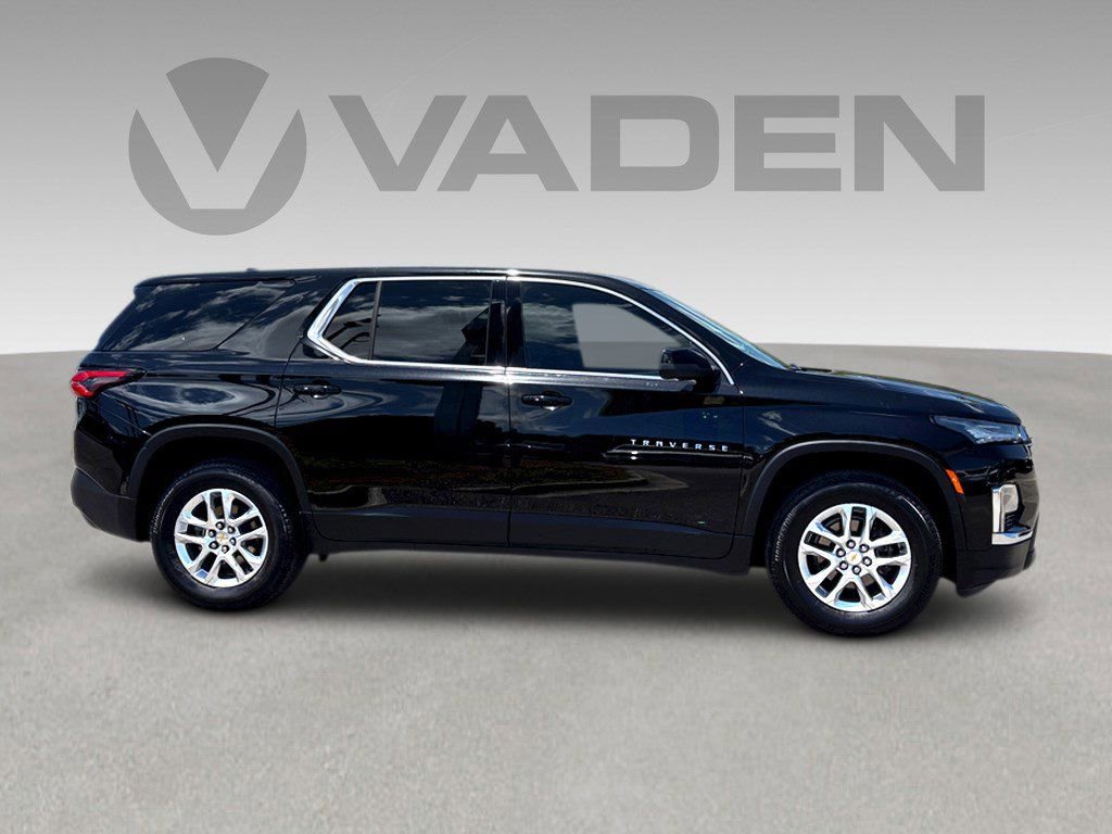 Used 2023 Chevrolet Traverse LS FWD image 19