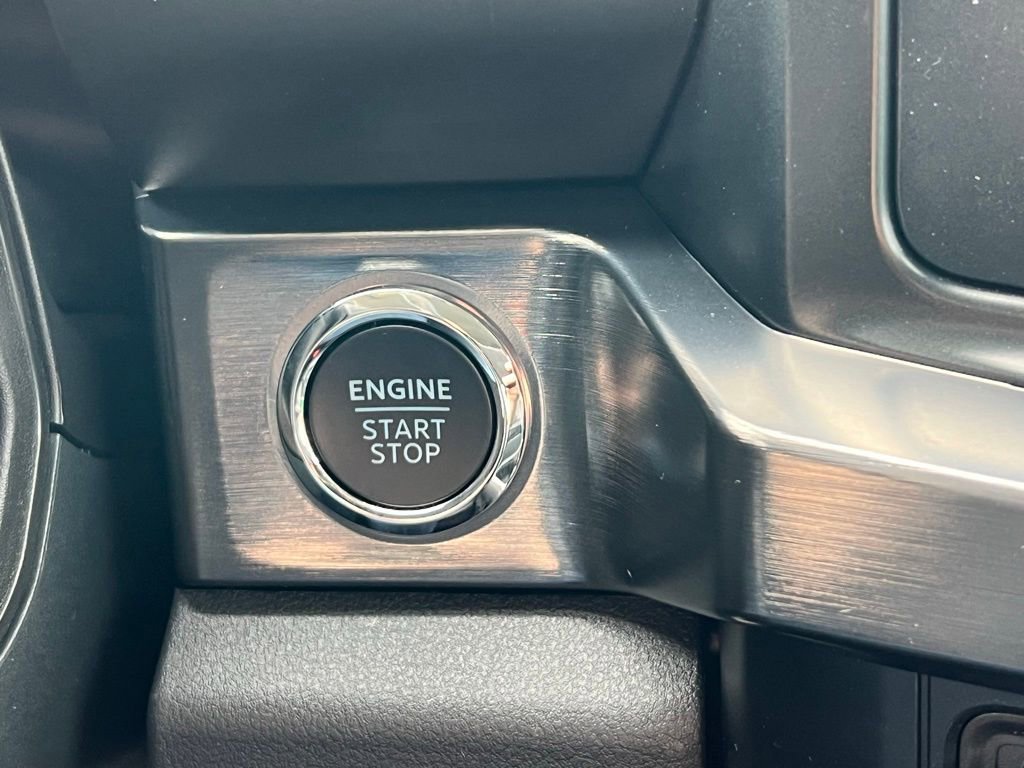 New 2025 Ford F250 Lariat image 34