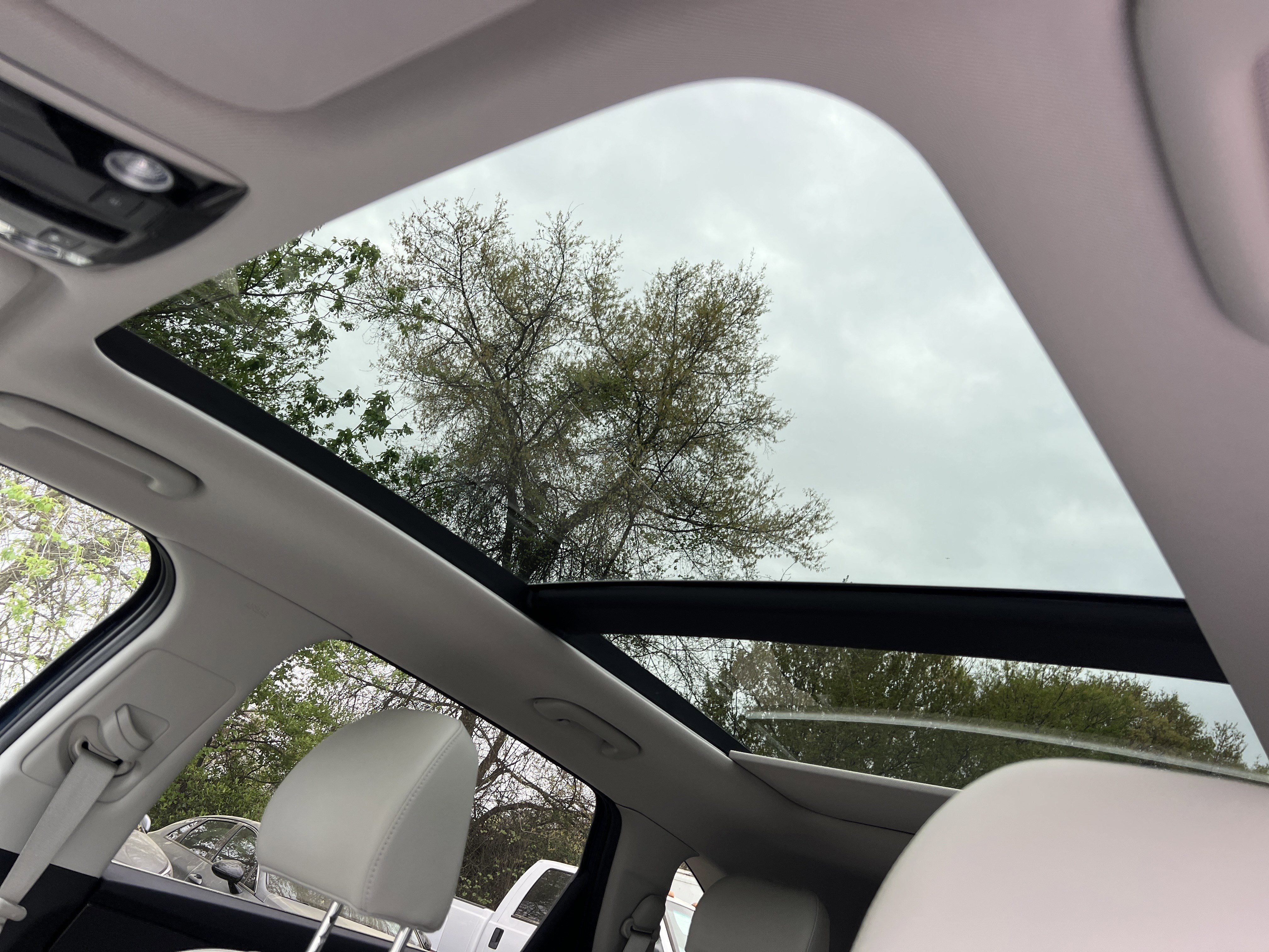 Certified 2025 Kia Sorento S w/ Panoramic Sunroof Package image 32