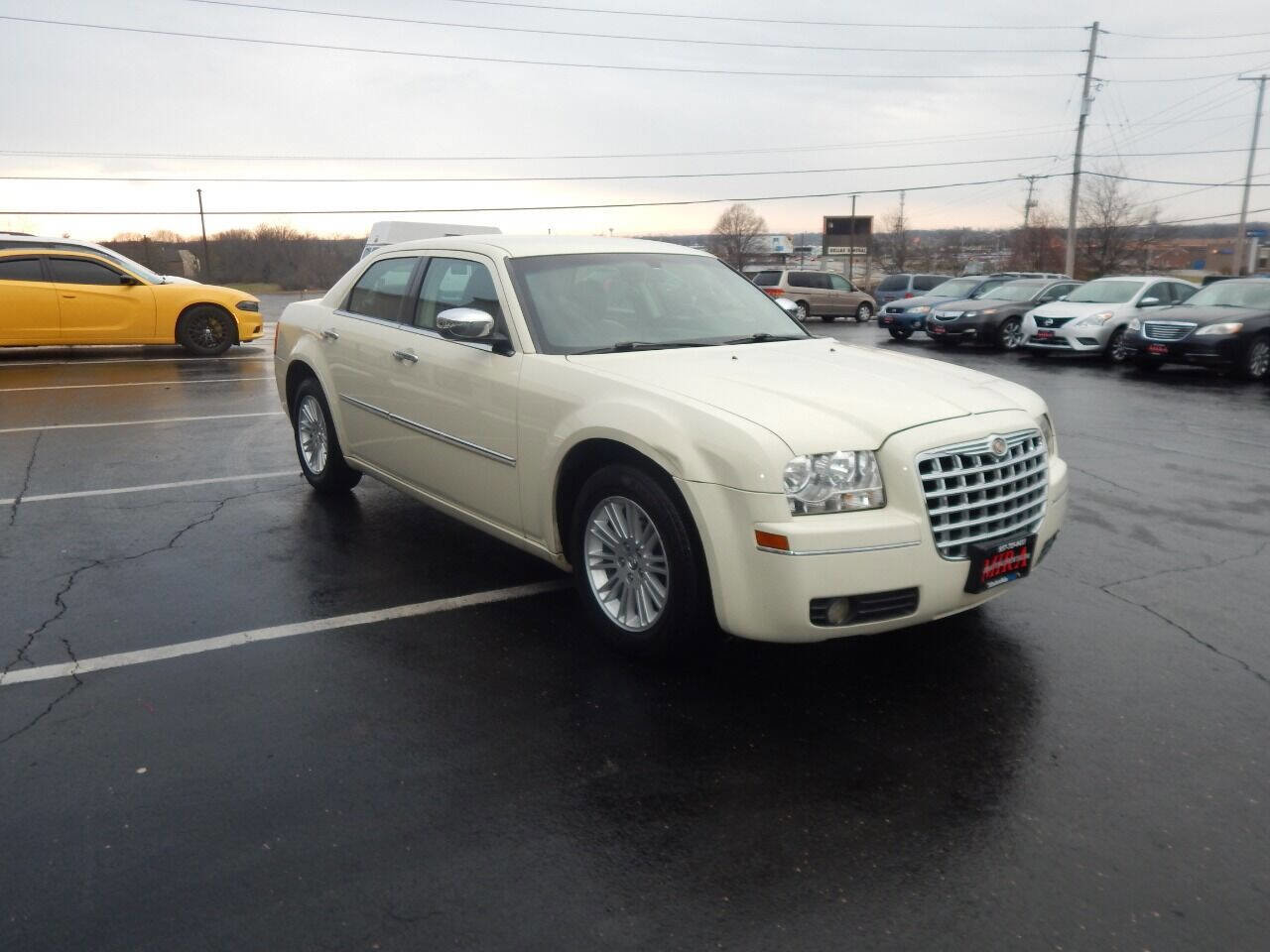 Used 2010 Chrysler 300 Touring image 5