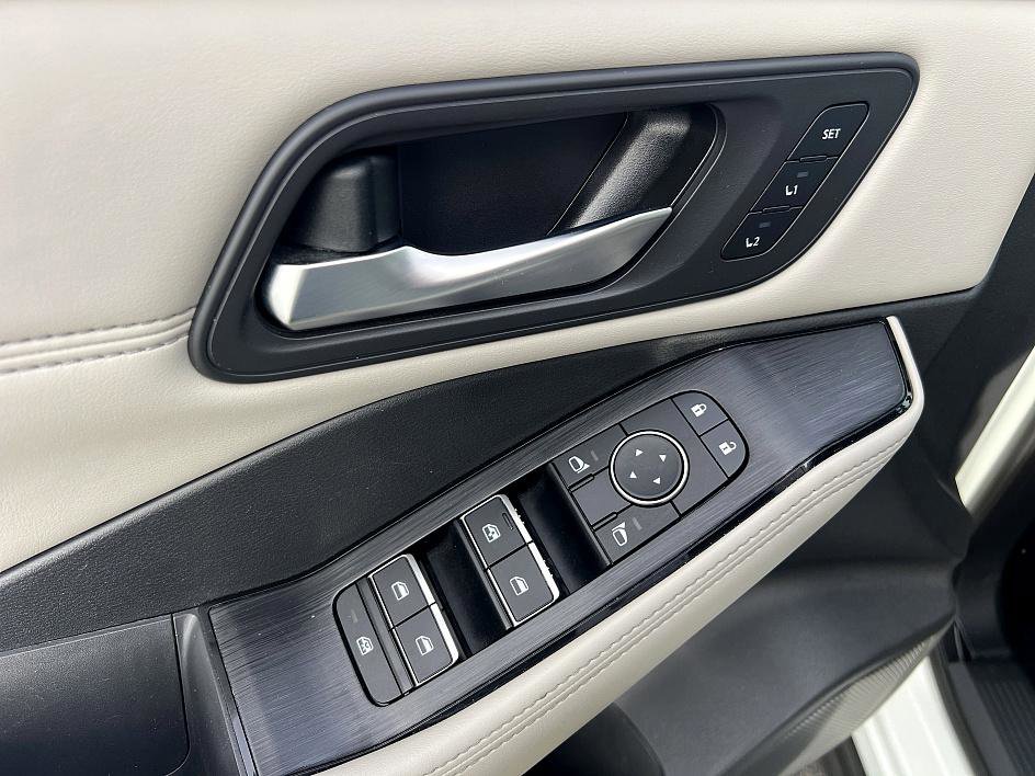 Certified 2023 Nissan Rogue SL w/ SL Premium Package image 19