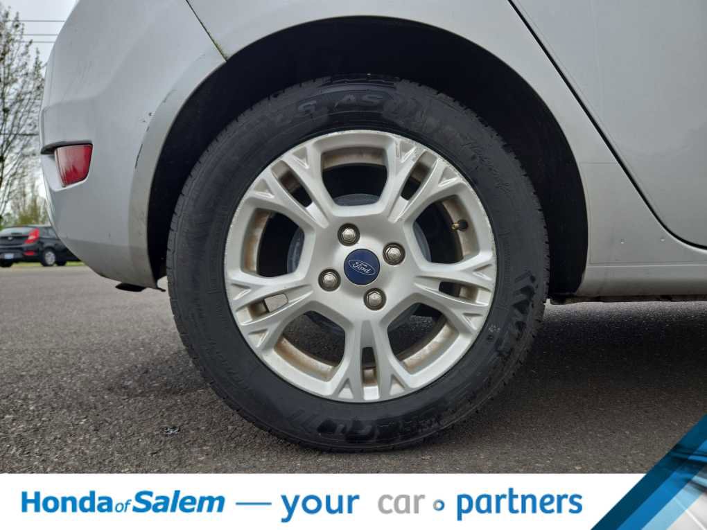 Used 2015 Ford Fiesta SE FWD image 18