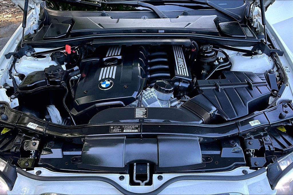 Used 2011 BMW 328i Convertible RWD image 28