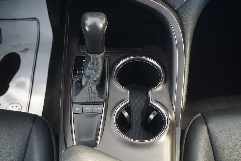 Used 2024 Toyota Camry SE FWD image 30