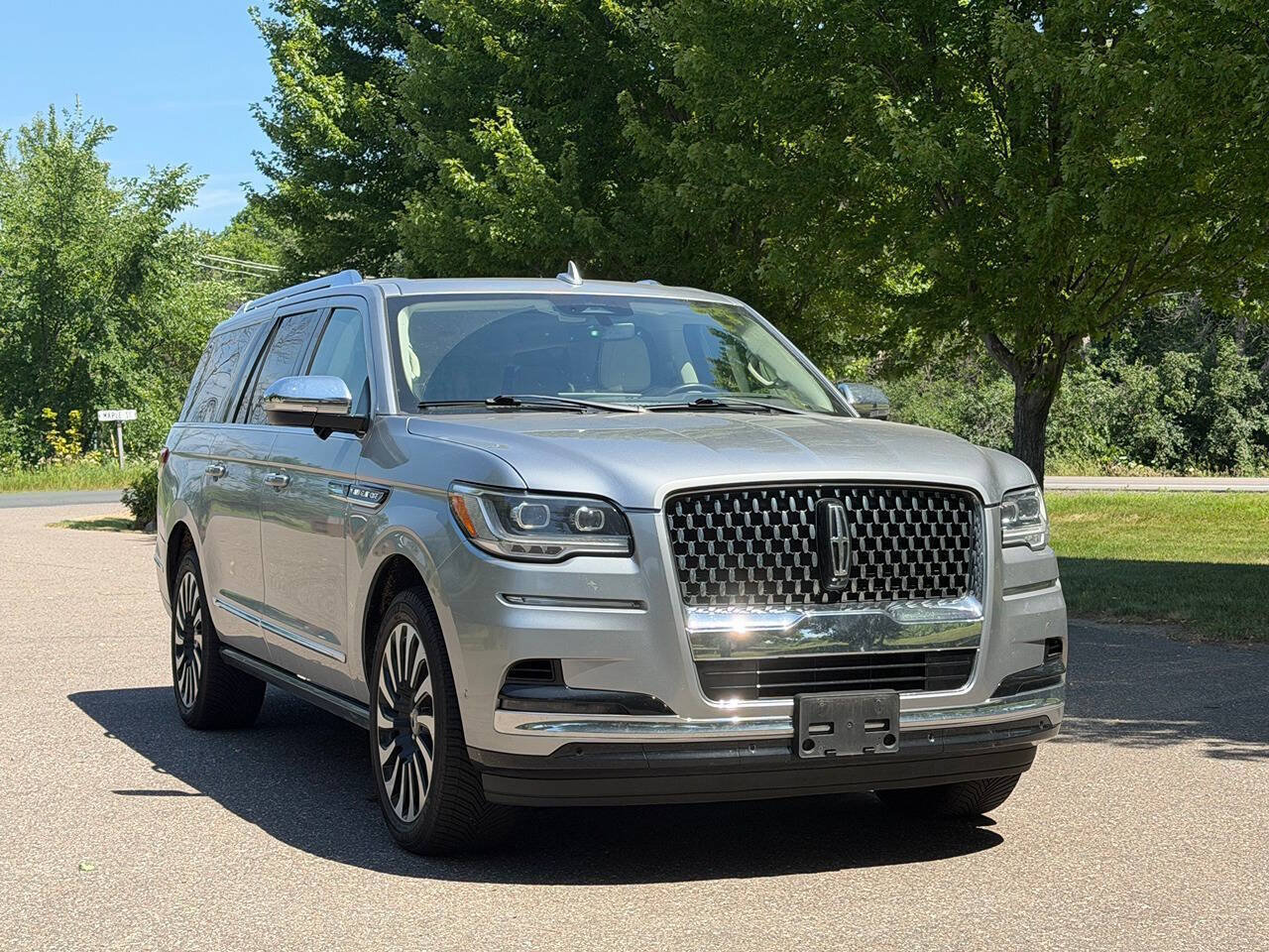 Used 2022 Lincoln Navigator L Black Label AWD/4WD image 1