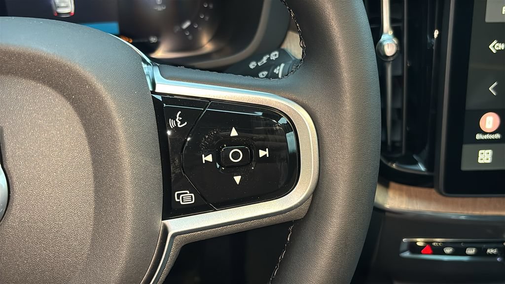 New 2026 Volvo XC60 B5 Plus w/ Climate Package AWD/4WD image 18