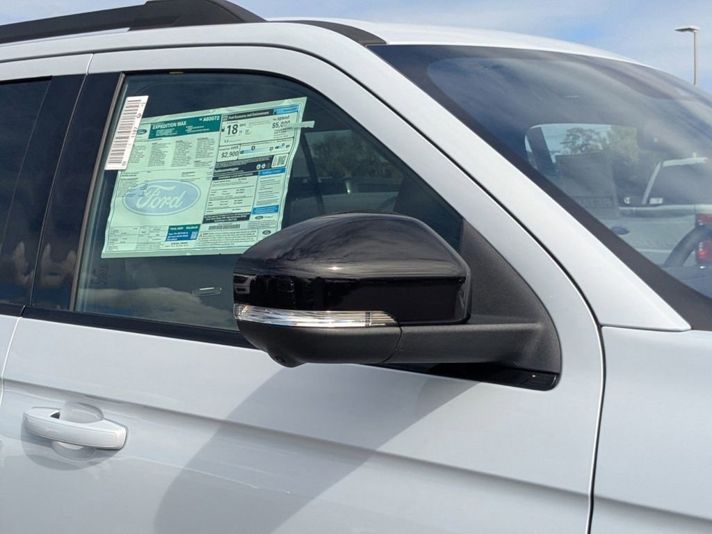 New 2025 Ford Expedition Max Platinum w/ Stealth Performance Package image 13