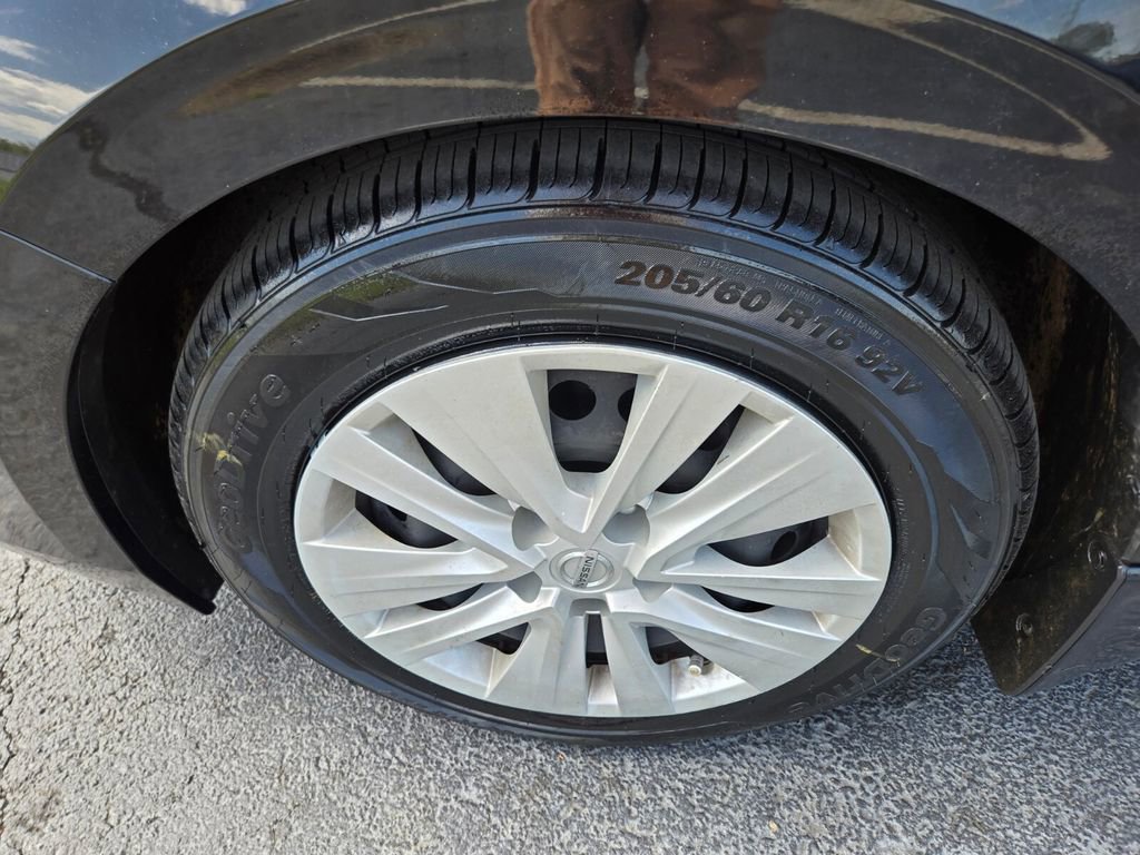 Used 2020 Nissan Sentra S w/ Lighting Package image 29