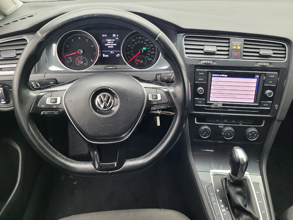 Used 2019 Volkswagen Golf S image 22