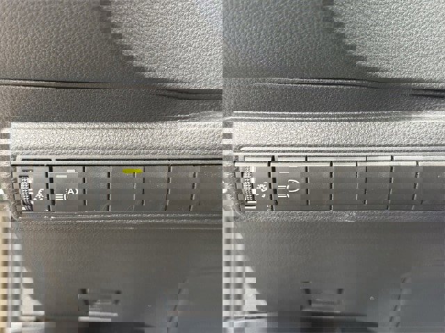 Used 2025 Toyota Corolla LE image 22