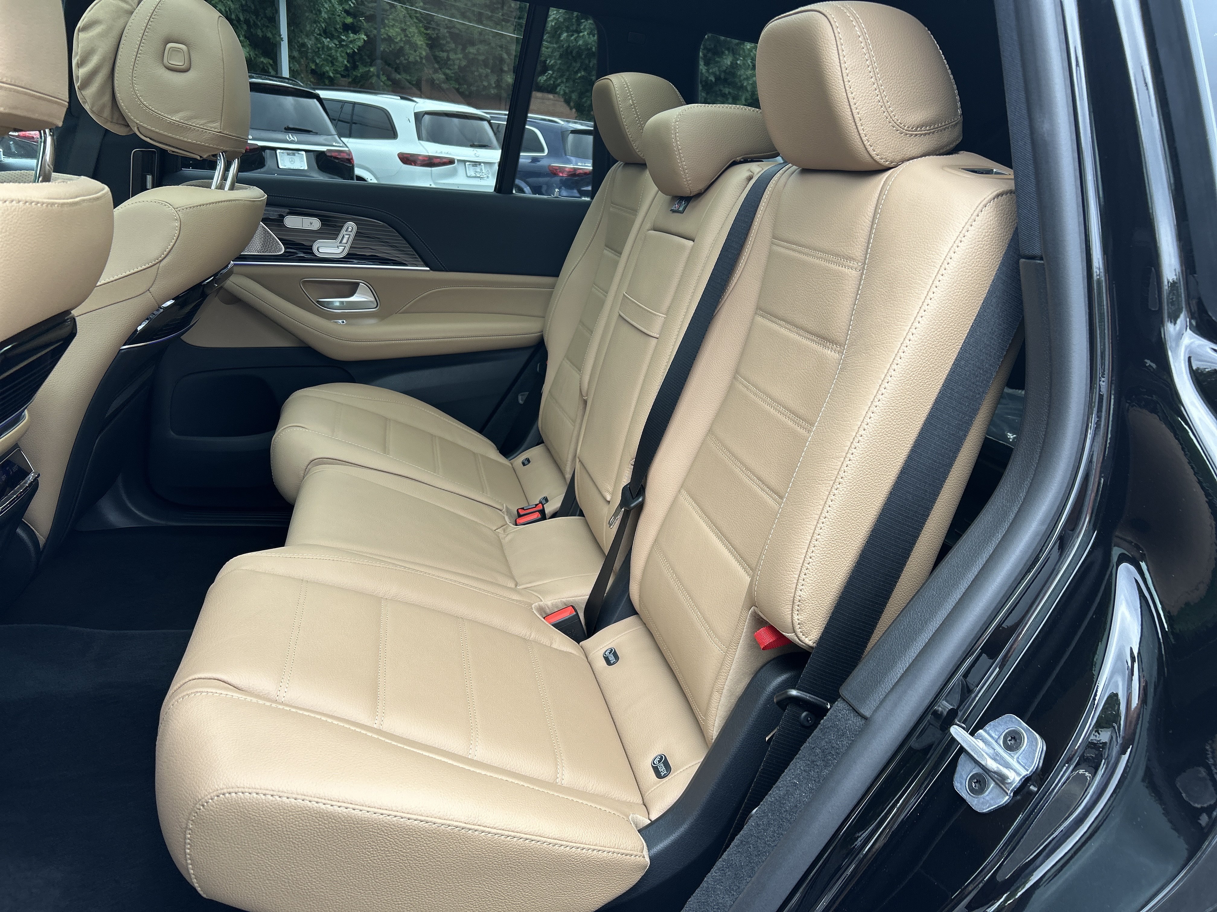New 2026 Mercedes-Benz GLS 580 4MATIC image 38