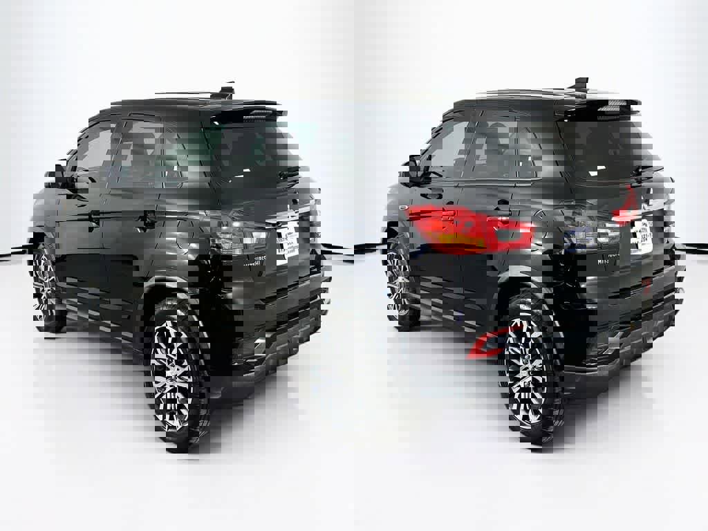 Used 2019 Mitsubishi Outlander Sport ES AWD/4WD image 4