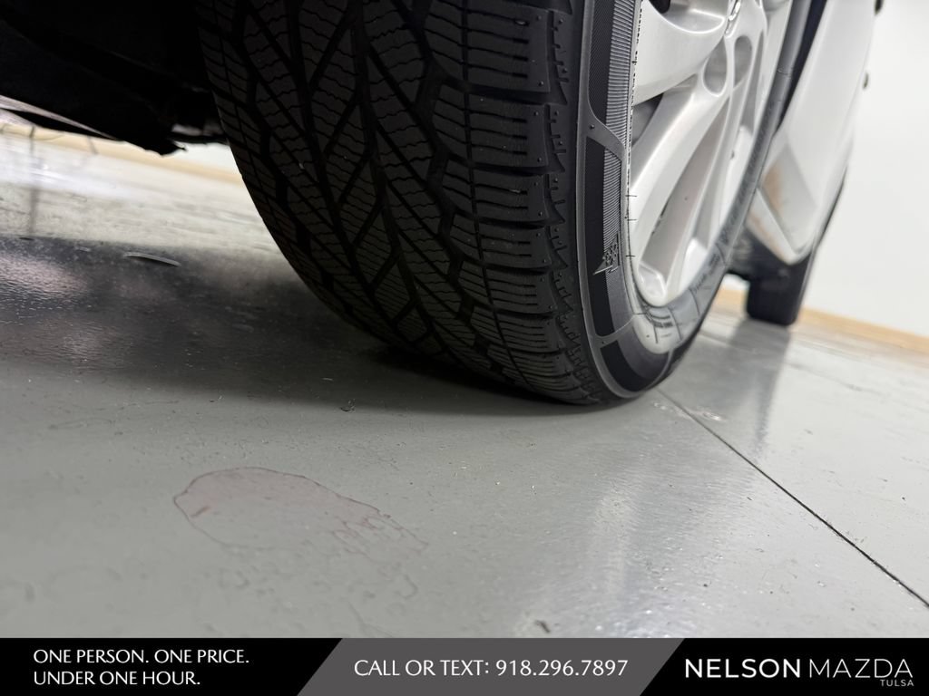 Used 2013 MAZDA MAZDA3 i Grand Touring w/ Tech Pkg FWD image 10
