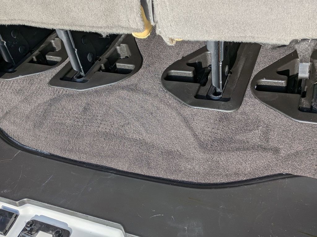 Used 2025 Chevrolet Express 3500 LT w/ LT Preferred Equipment Group RWD image 17