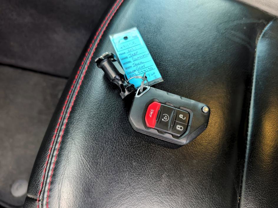 Used 2021 Jeep Gladiator Rubicon image 30