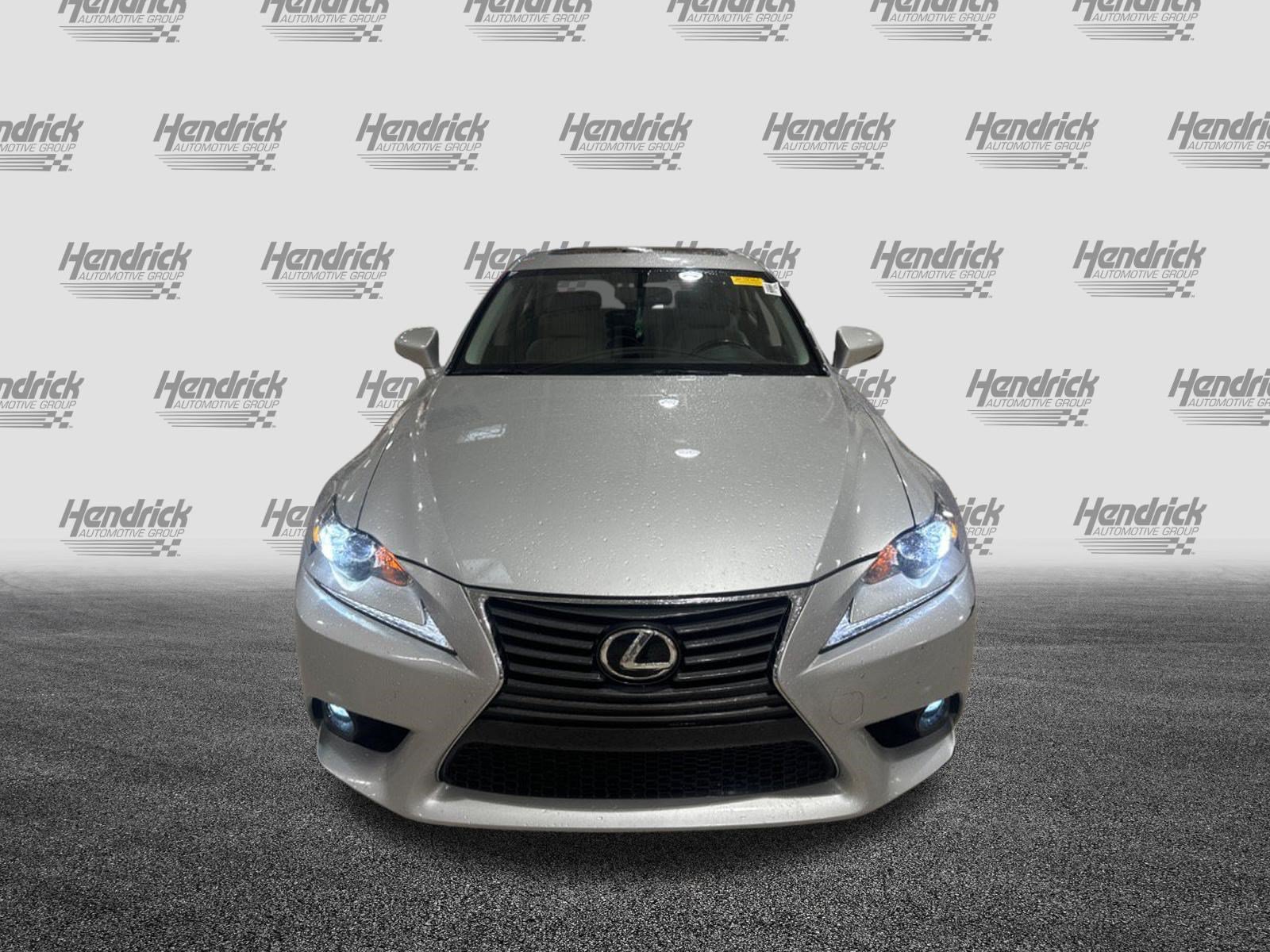 Used 2016 Lexus IS 200t w/ Premium Package RWD image 37