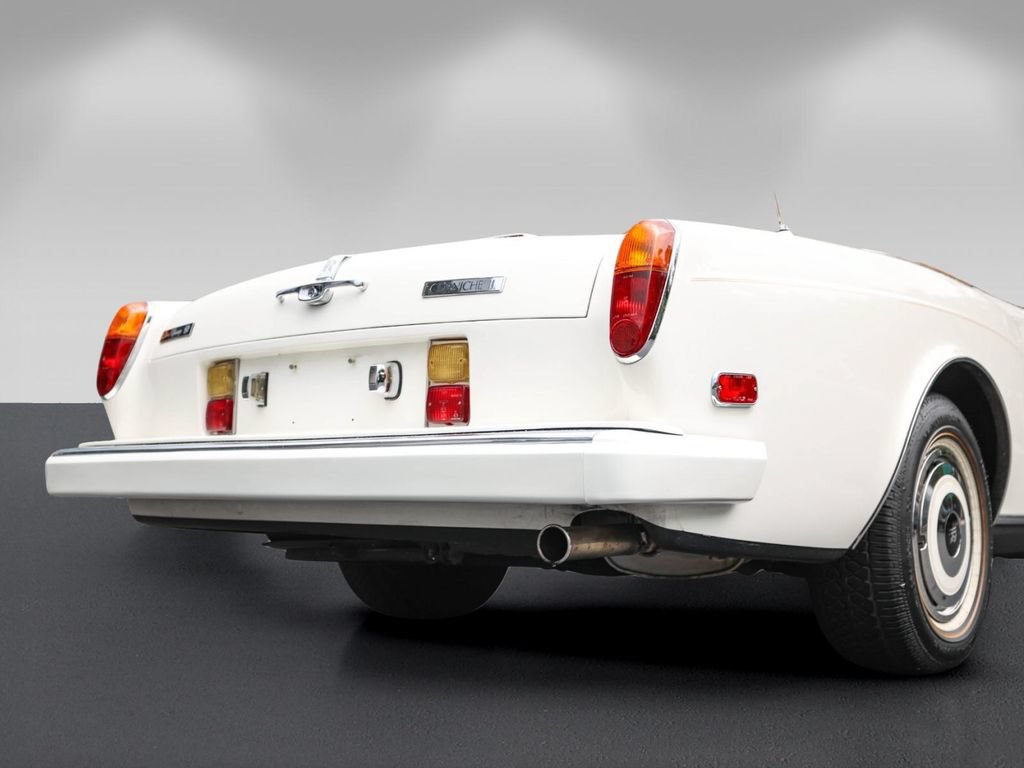 Used 1989 Rolls-Royce Corniche II RWD image 16