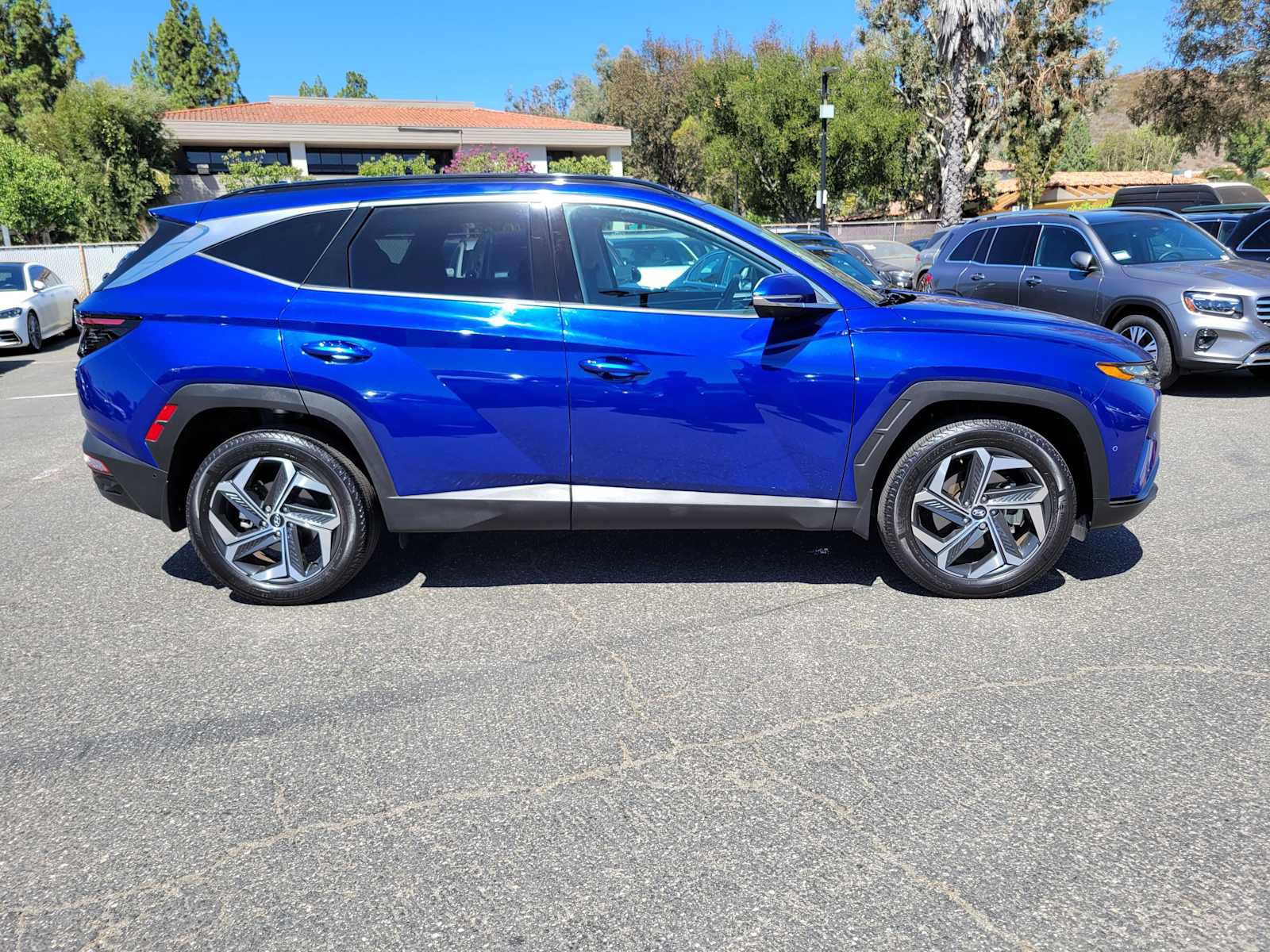 Used 2023 Hyundai Tucson Limited AWD/4WD image 3