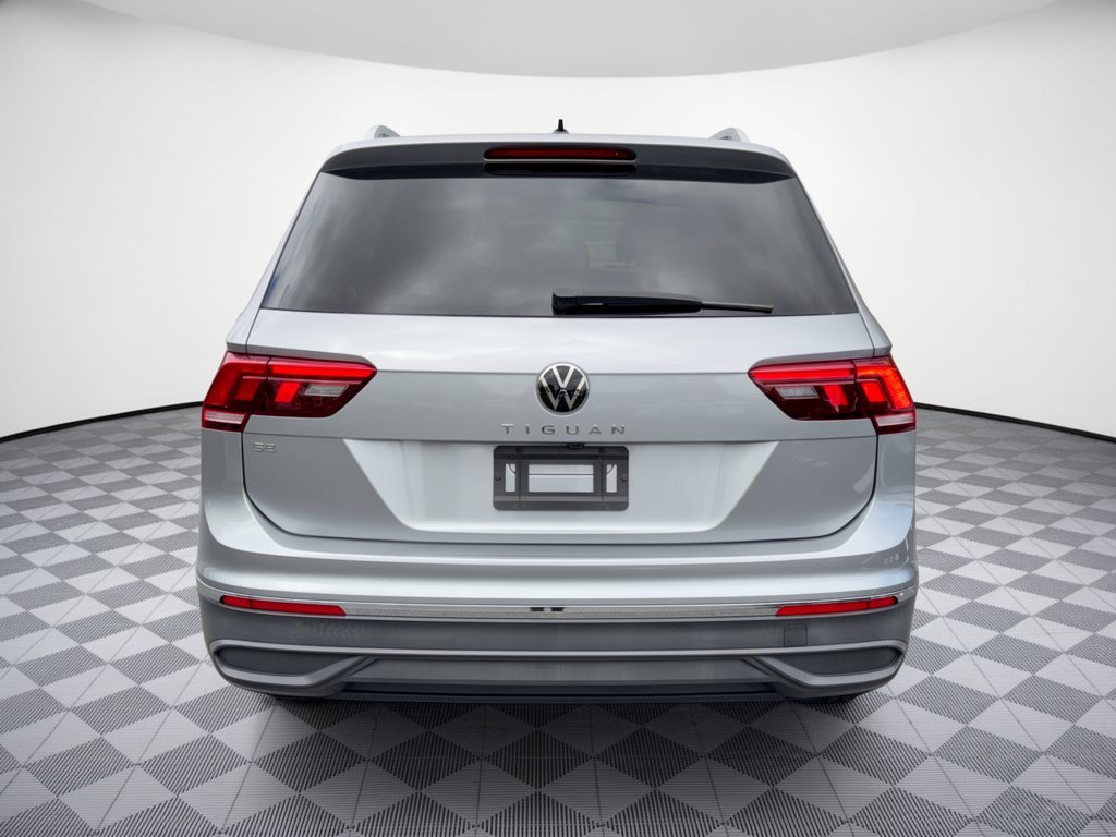 Used 2024 Volkswagen Tiguan SE FWD image 11