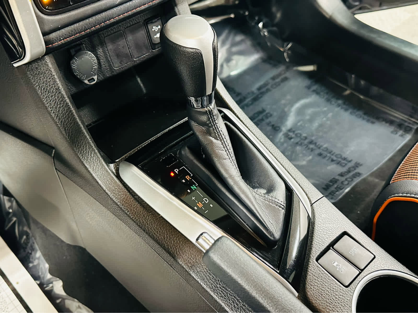 Used 2018 Toyota Corolla SE FWD image 13