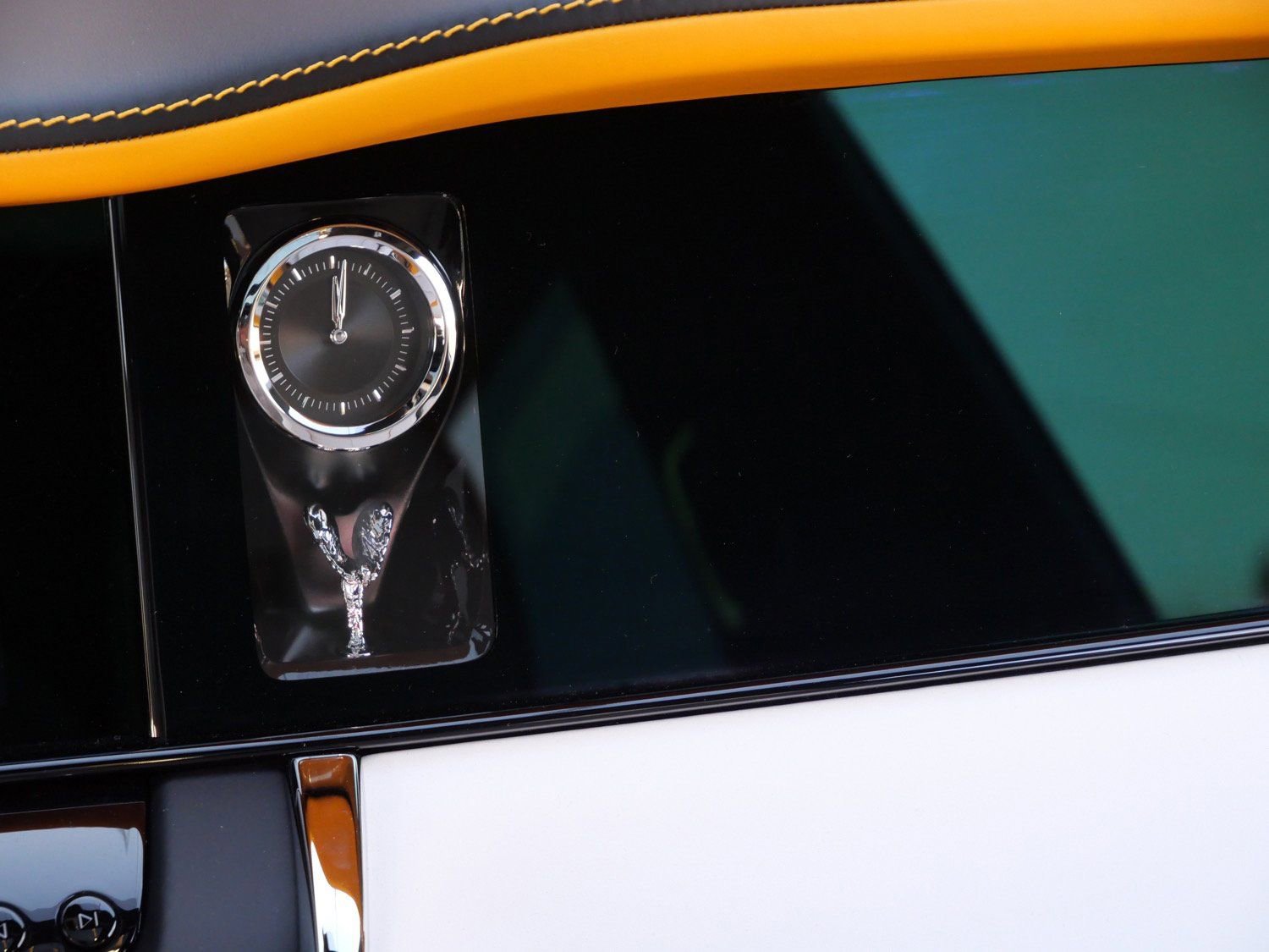 New 2026 Rolls-Royce Cullinan image 14