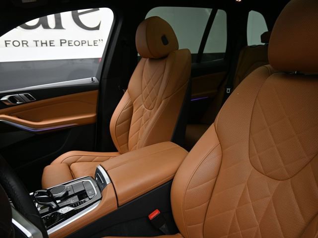 Used 2023 BMW X5 xDrive40i w/ Premium Package AWD/4WD image 16