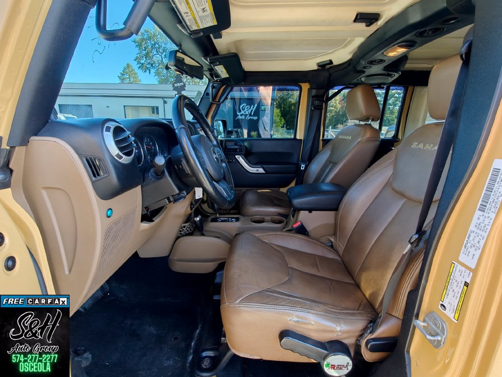 Used 2014 Jeep Wrangler Unlimited Sahara w/ Connectivity Group AWD/4WD image 15