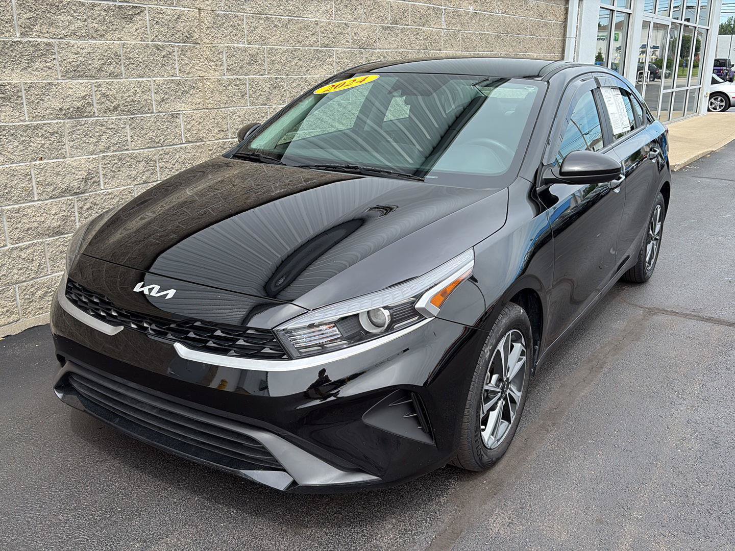Used 2024 Kia Forte LXS FWD image 33