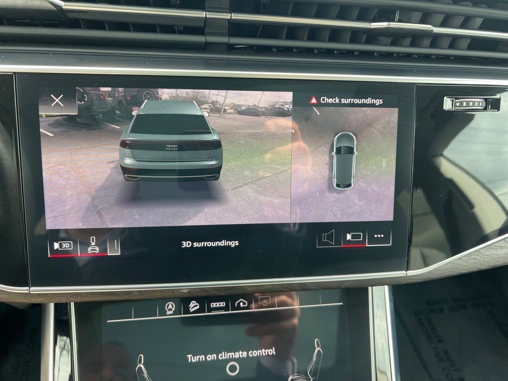 Used 2022 Audi Q8 Premium image 37