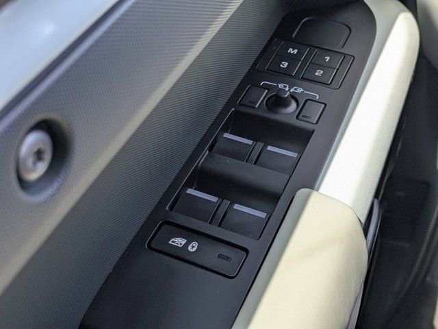 Used 2023 Land Rover Defender 130 First Edition AWD/4WD image 20