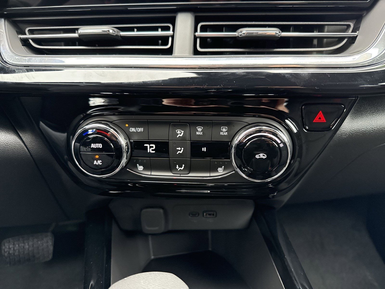 New 2026 Chevrolet Trax RS w/ Driver Confidence Package image 17