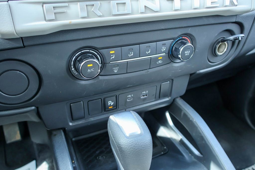 Certified 2025 Nissan Frontier SV image 14