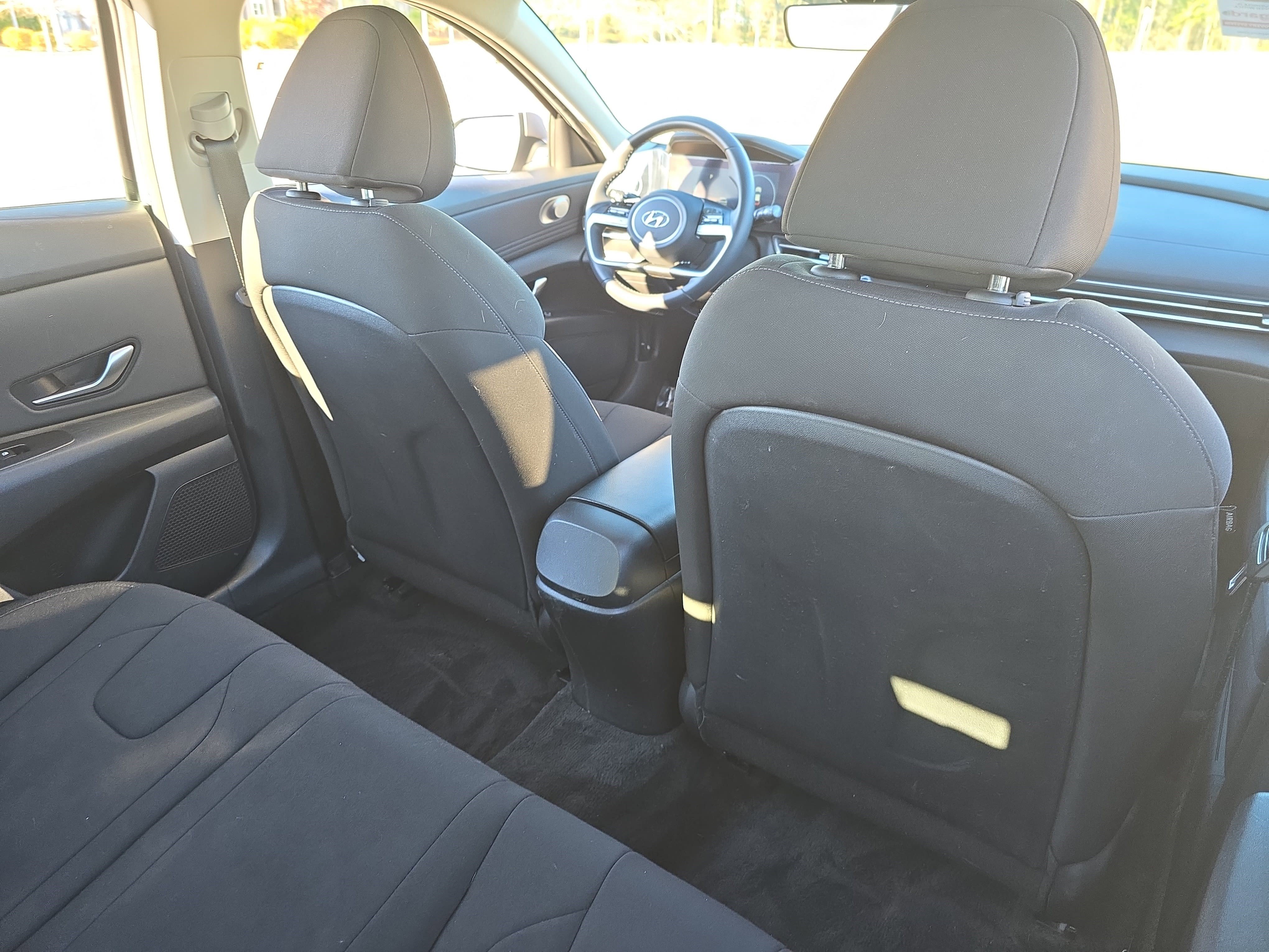 Used 2023 Hyundai Elantra SEL w/ Convenience Package image 11