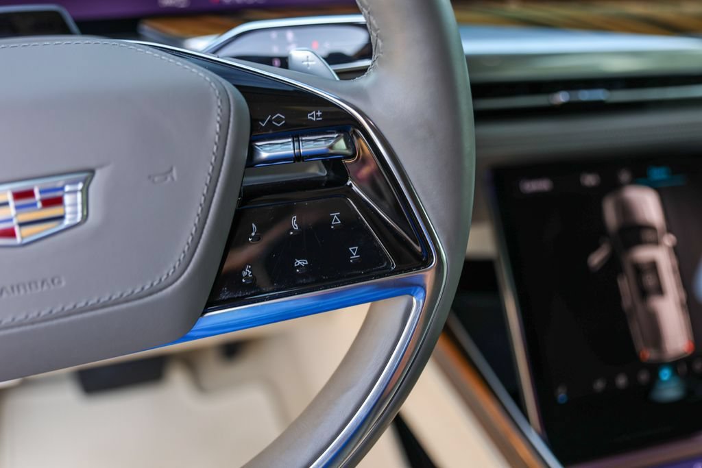 Certified 2025 Cadillac Escalade Sport Platinum AWD/4WD image 13