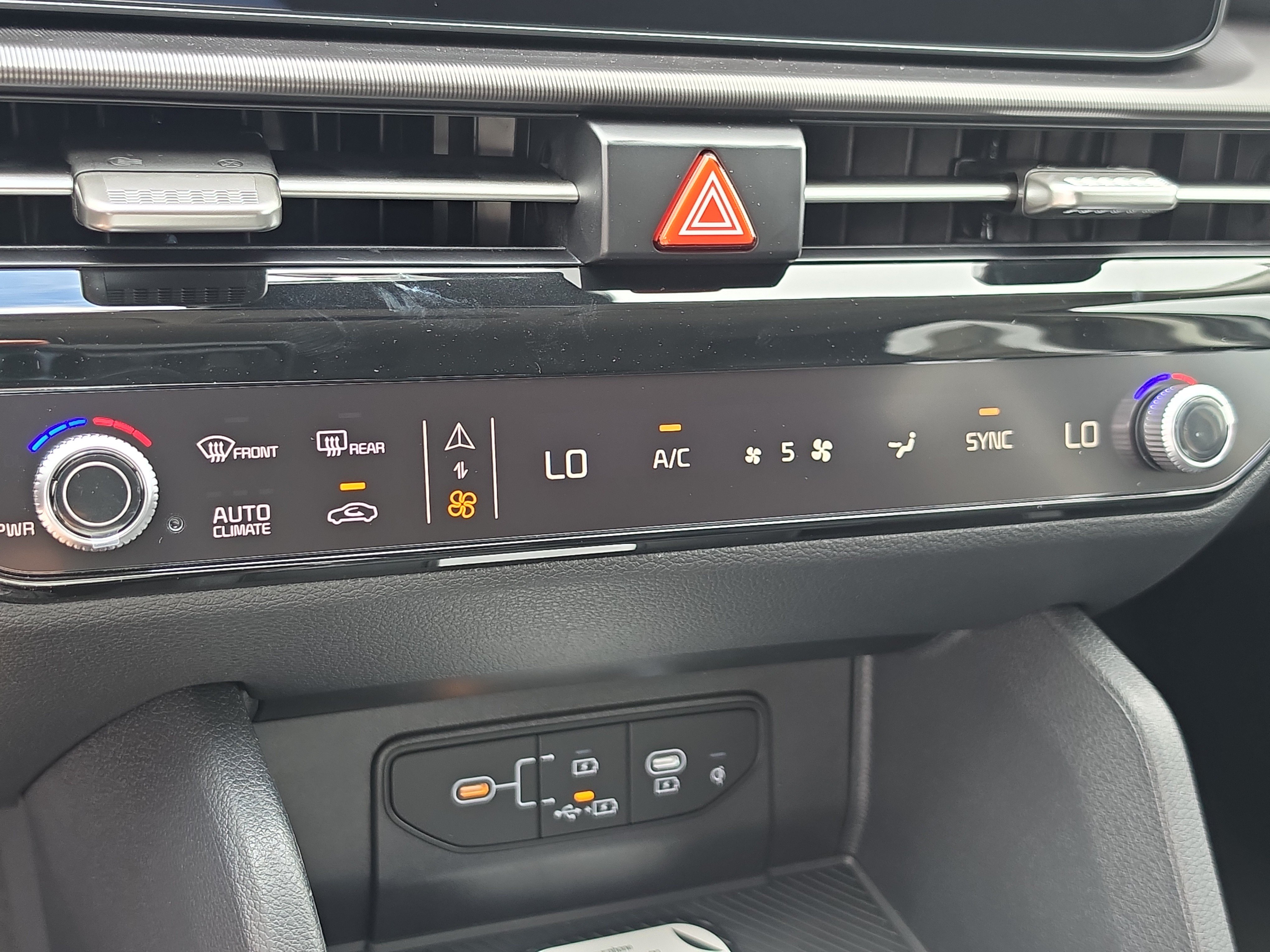 New 2027 Kia Sportage EX FWD image 25