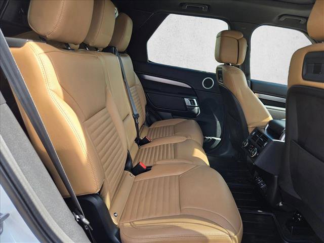 Used 2024 Land Rover Discovery Dynamic SE image 21