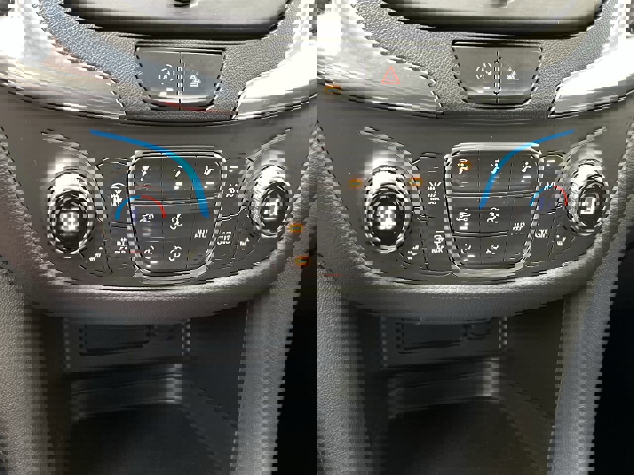 Certified 2022 Chevrolet Equinox LT w/ Driver Convenience Package image 21