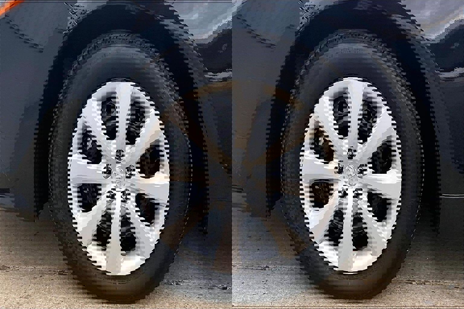 Used 2025 Toyota Corolla LE image 11