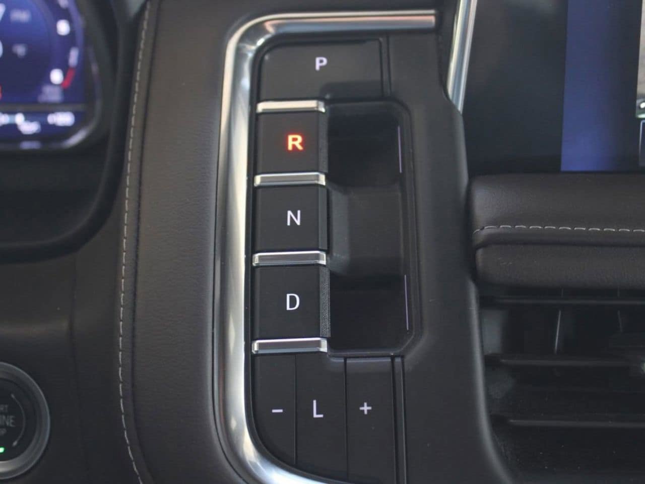 Used 2024 Chevrolet Tahoe LT RWD image 23