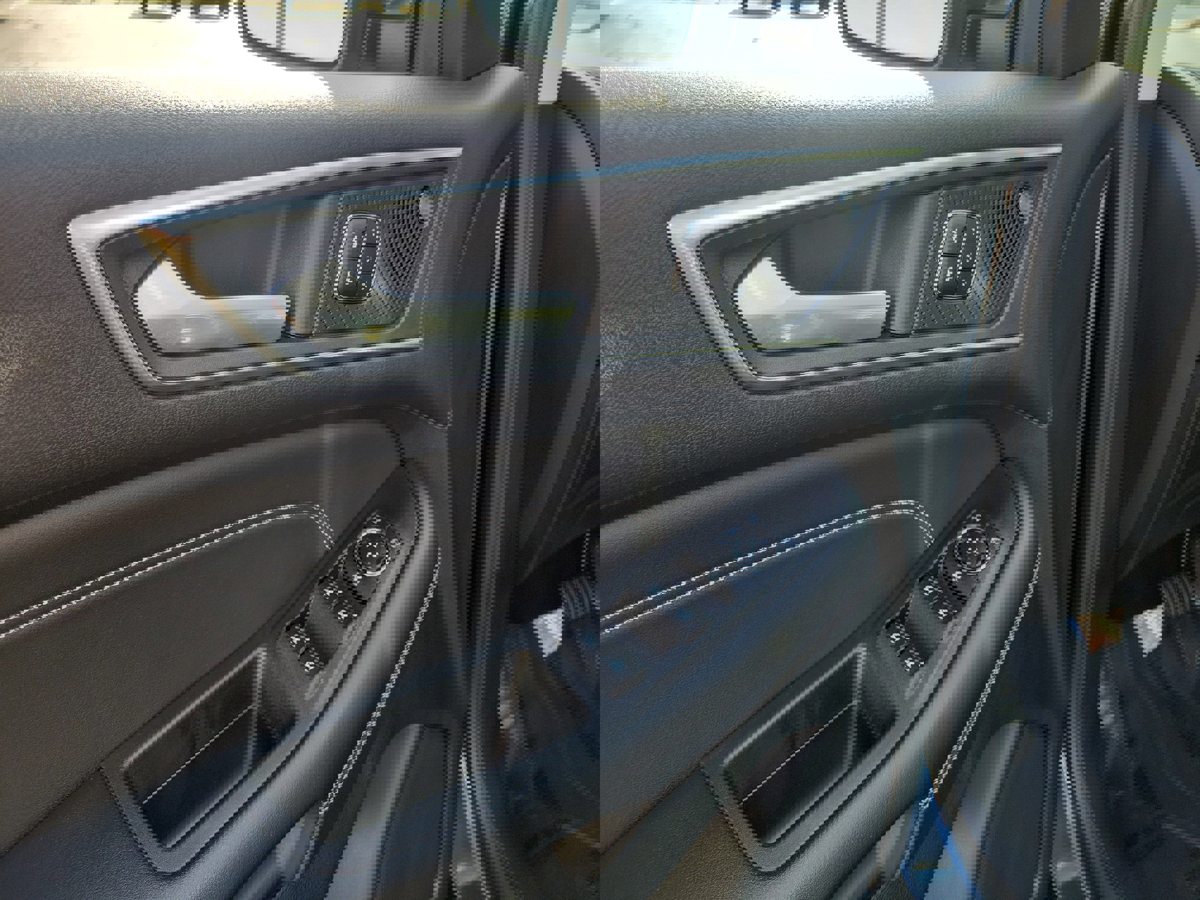 Used 2023 Ford Edge Titanium AWD/4WD image 18