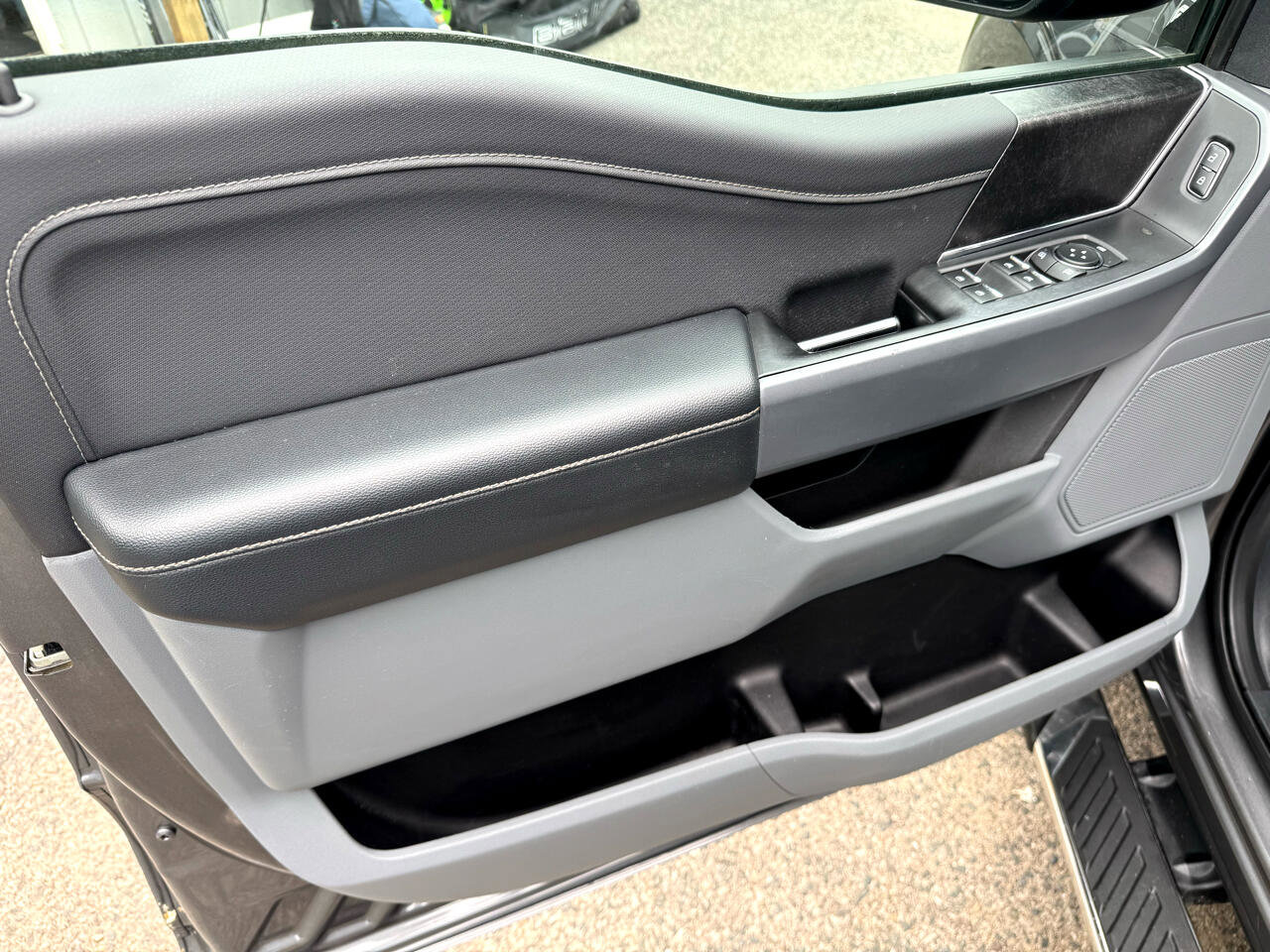 Used 2022 Ford F150 XLT w/ Equipment Group 302A High image 14