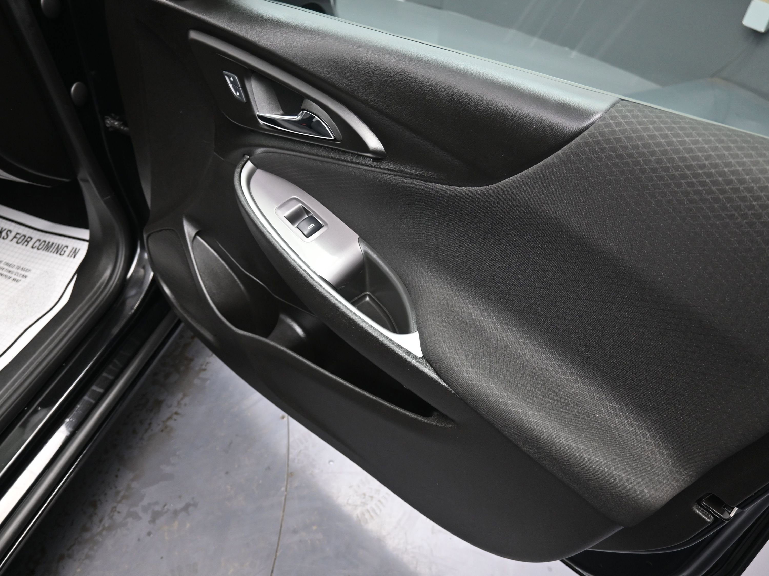 Used 2025 Chevrolet Malibu LT image 27