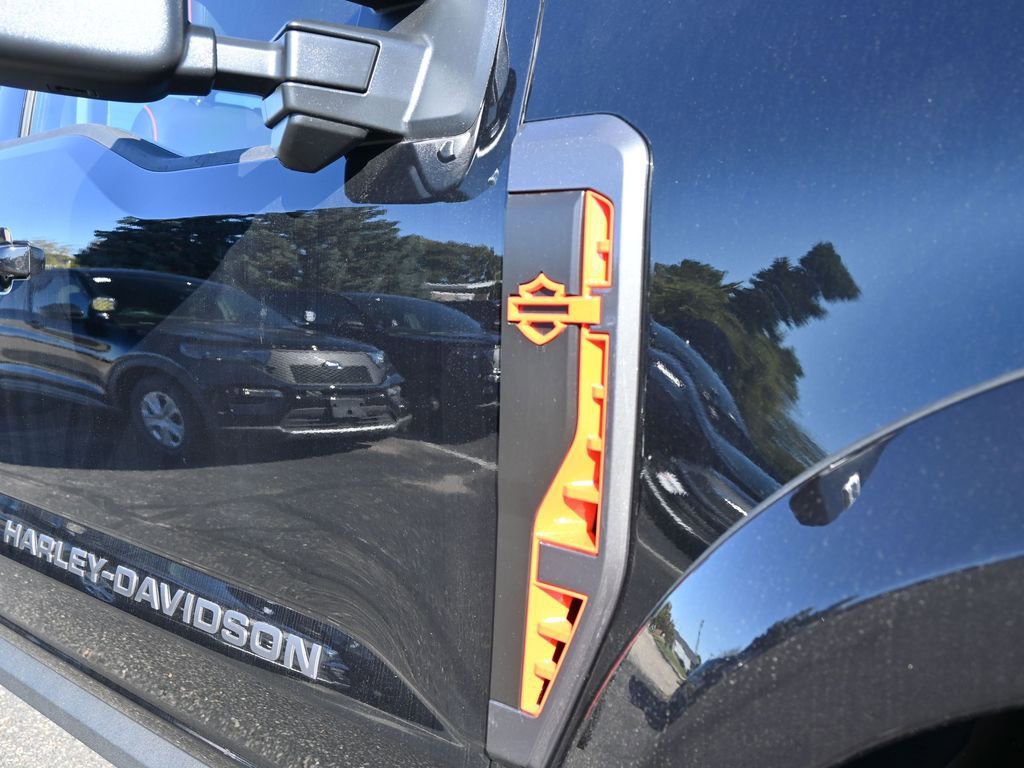 New 2026 Ford F250 Lariat w/ Black Appearance Package image 7