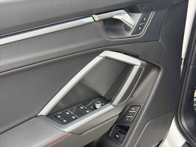 Certified 2025 Audi Q3 2.0T Premium Plus w/ Premium Plus Package image 23