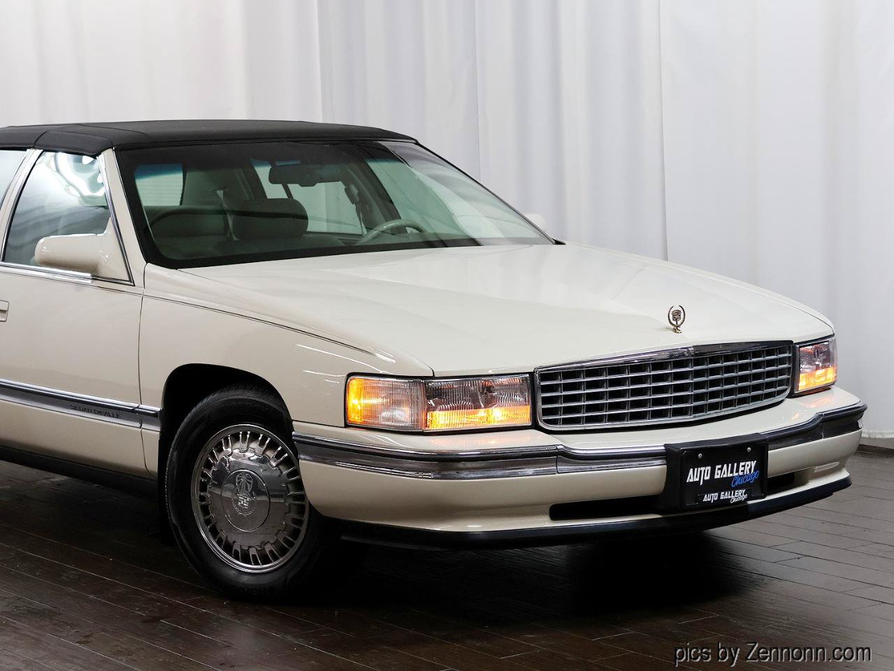 Used 1996 Cadillac De Ville Sedan FWD image 2